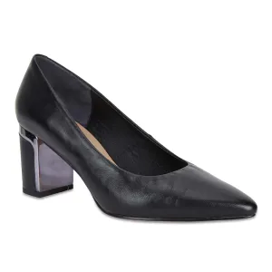 Bonnie Heel in Black Leather