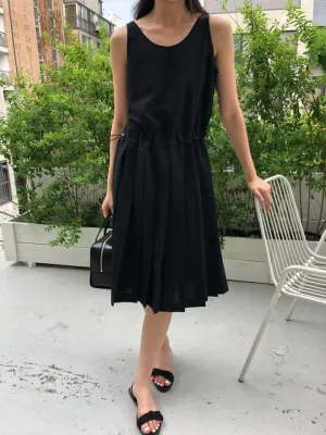 Retro style sleeveless dress