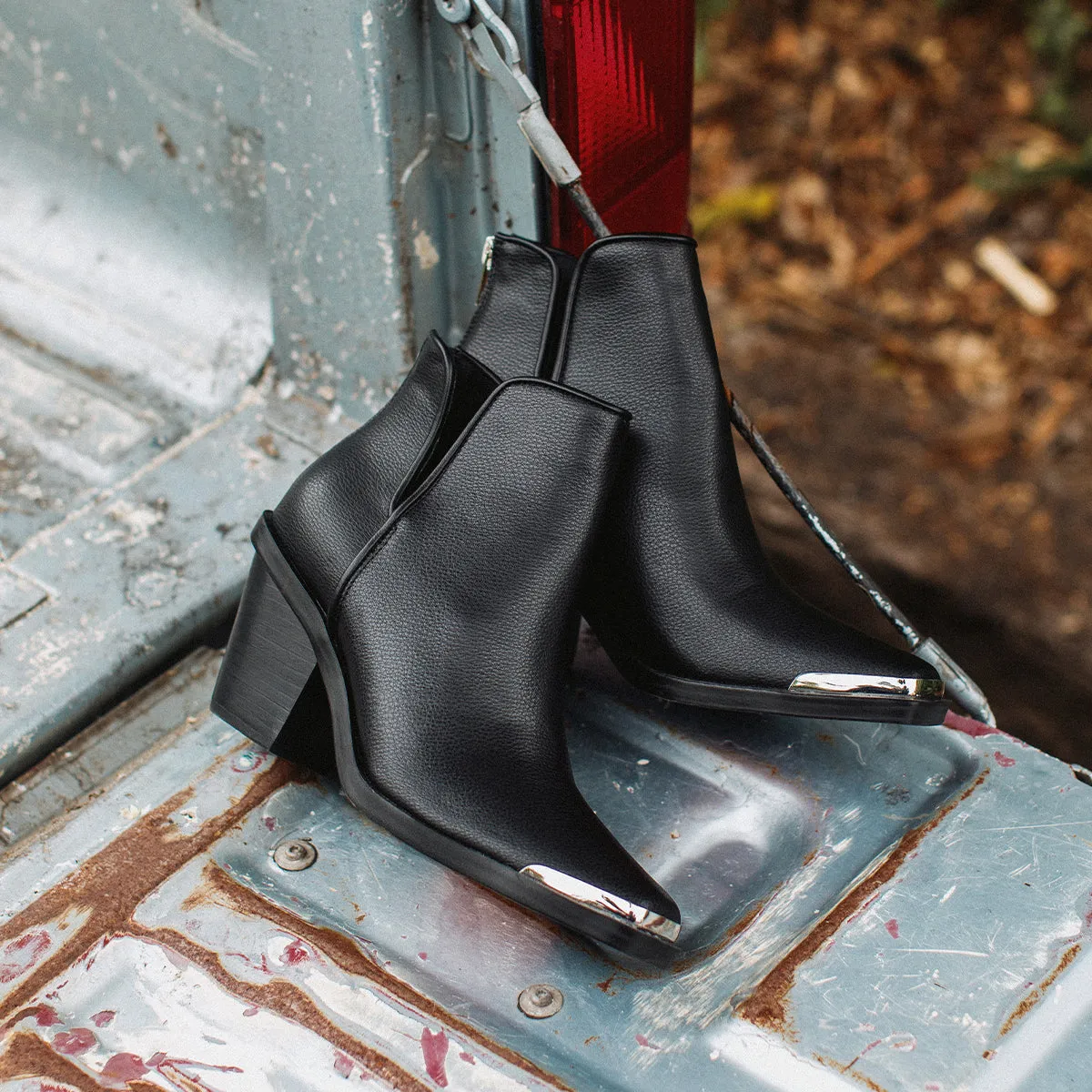 Valeska Cut-out Bootie